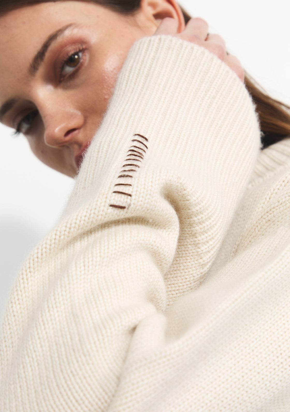 Cashmere Cedar Sweater - Ivory