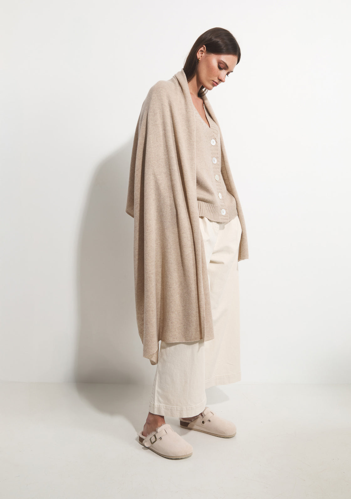 Oversized Cashmere Travel Shawl - Almond